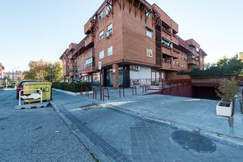 Apartamento Vivienda Familiar Con Jardin Junto A Ifema Madrid